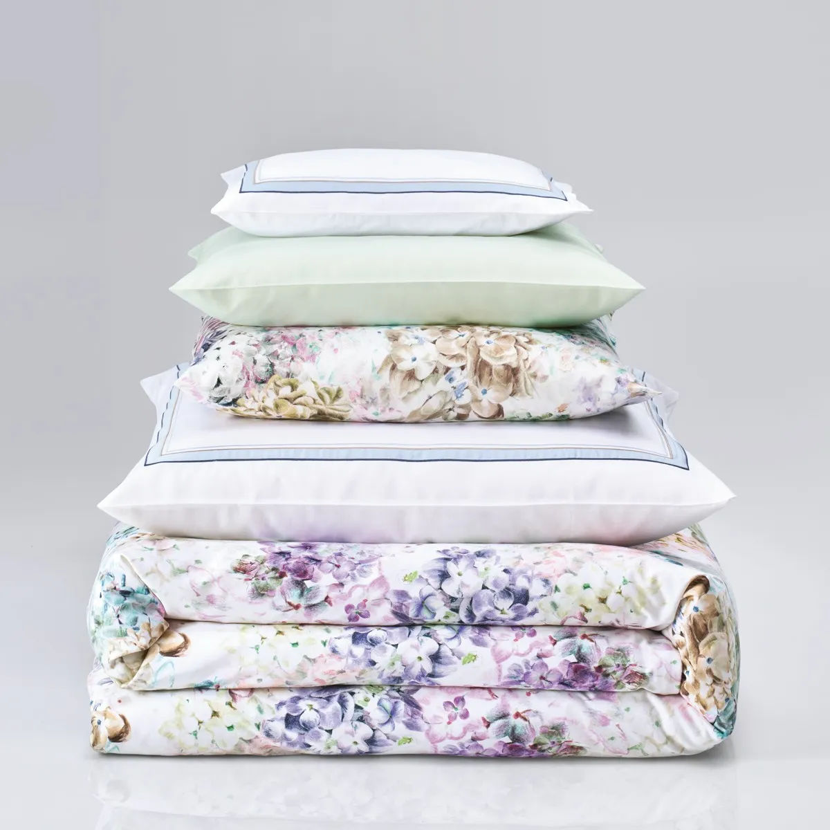christian-fischbacher-bedlinen-goose mood image 2