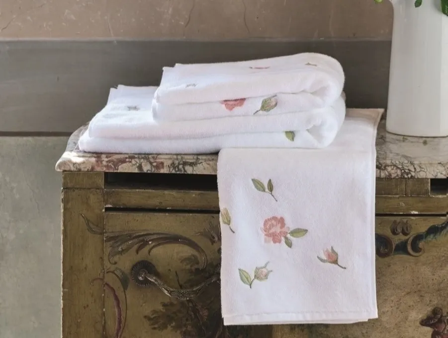 Bathroom Accessory 4