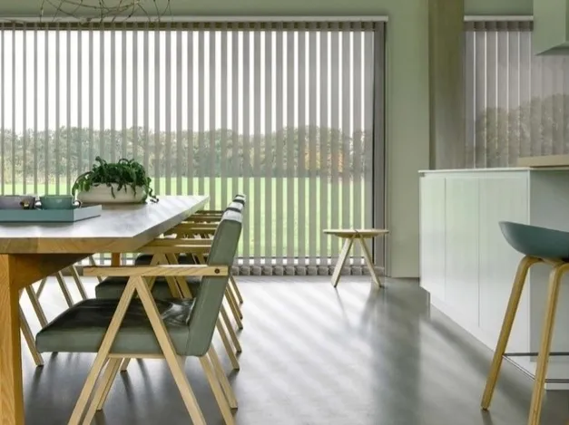 Vertical Blind 3